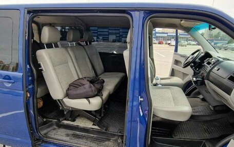 Volkswagen Caravelle T5, 2010 год, 1 420 000 рублей, 1 фотография