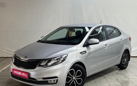 KIA Rio III рестайлинг, 2015 год, 990 000 рублей, 1 фотография