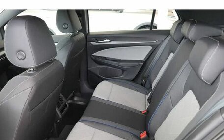 Volkswagen Golf VIII, 2025 год, 4 100 000 рублей, 12 фотография