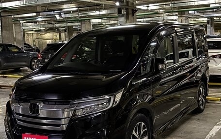 Honda Stepwgn IV, 2017 год, 2 100 000 рублей, 4 фотография