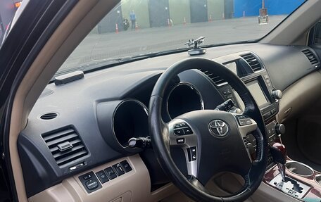 Toyota Highlander III, 2012 год, 1 950 000 рублей, 5 фотография