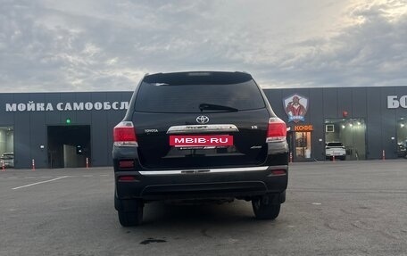Toyota Highlander III, 2012 год, 1 950 000 рублей, 3 фотография