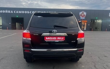 Toyota Highlander III, 2012 год, 1 950 000 рублей, 6 фотография