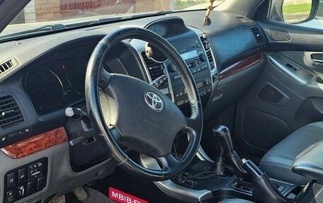 Toyota Land Cruiser Prado 120 рестайлинг, 2006 год, 2 750 000 рублей, 13 фотография