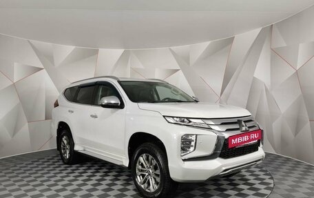 Mitsubishi Pajero Sport III рестайлинг, 2020 год, 3 325 000 рублей, 3 фотография