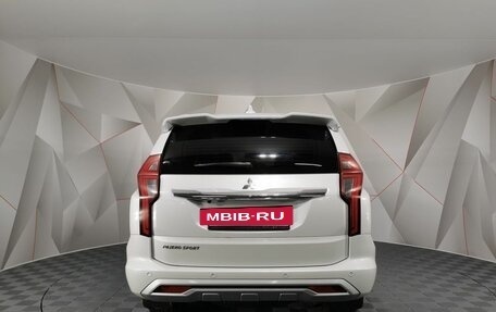 Mitsubishi Pajero Sport III рестайлинг, 2020 год, 3 325 000 рублей, 8 фотография