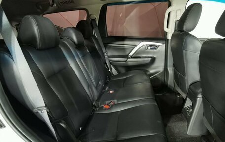 Mitsubishi Pajero Sport III рестайлинг, 2020 год, 3 325 000 рублей, 12 фотография