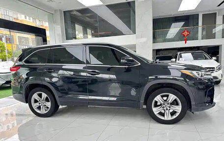Toyota Highlander III, 2021 год, 2 950 000 рублей, 4 фотография