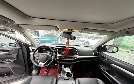 Toyota Highlander III, 2021 год, 2 950 000 рублей, 11 фотография