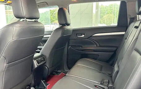 Toyota Highlander III, 2021 год, 2 950 000 рублей, 14 фотография
