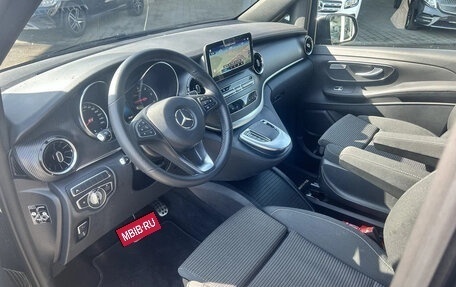 Mercedes-Benz V-Класс, 2022 год, 5 840 000 рублей, 12 фотография