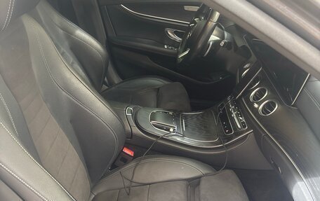 Mercedes-Benz E-Класс, 2021 год, 5 500 000 рублей, 6 фотография