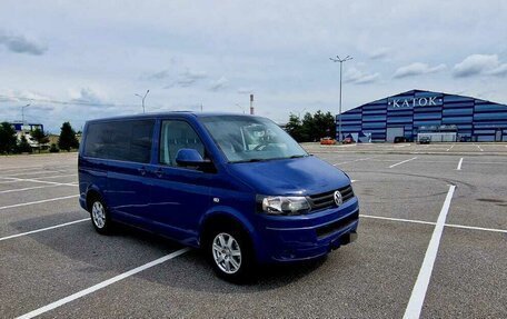 Volkswagen Caravelle T5, 2010 год, 1 420 000 рублей, 15 фотография