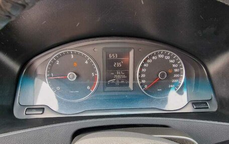 Volkswagen Caravelle T5, 2010 год, 1 420 000 рублей, 21 фотография