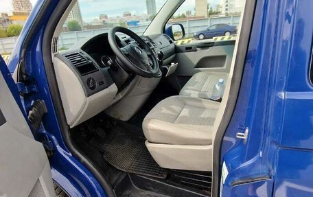 Volkswagen Caravelle T5, 2010 год, 1 420 000 рублей, 36 фотография