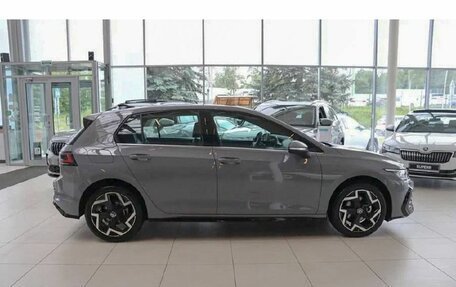 Volkswagen Golf VIII, 2025 год, 4 100 000 рублей, 6 фотография