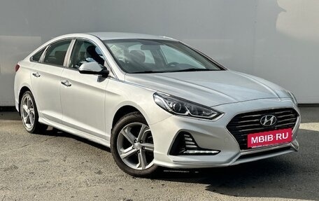 Hyundai Sonata VII, 2019 год, 1 899 000 рублей, 3 фотография