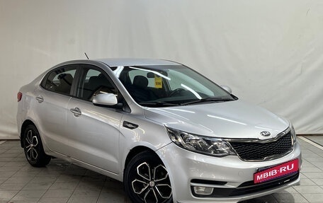 KIA Rio III рестайлинг, 2015 год, 990 000 рублей, 2 фотография