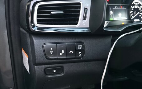 KIA Niro I, 2017 год, 2 100 000 рублей, 5 фотография