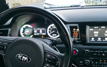 KIA Niro I, 2017 год, 2 100 000 рублей, 6 фотография