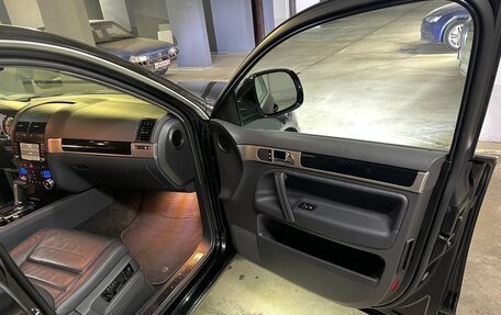 Volkswagen Touareg III, 2010 год, 1 750 000 рублей, 20 фотография