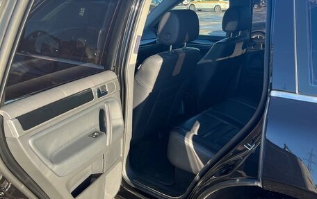 Volkswagen Touareg III, 2010 год, 1 750 000 рублей, 29 фотография