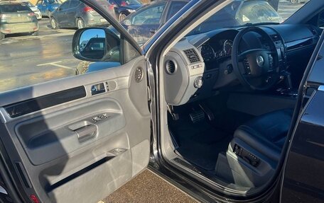 Volkswagen Touareg III, 2010 год, 1 750 000 рублей, 28 фотография
