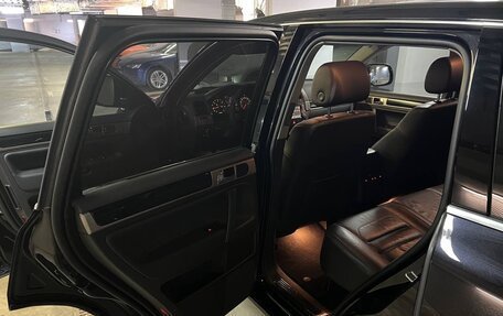 Volkswagen Touareg III, 2010 год, 1 750 000 рублей, 25 фотография