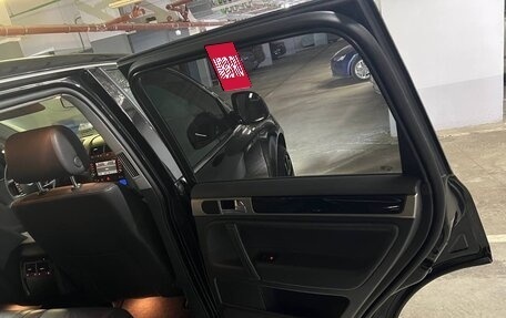 Volkswagen Touareg III, 2010 год, 1 750 000 рублей, 21 фотография