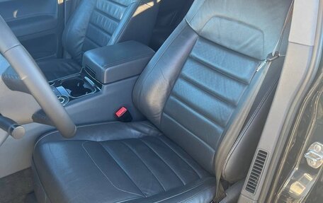 Volkswagen Touareg III, 2010 год, 1 750 000 рублей, 32 фотография