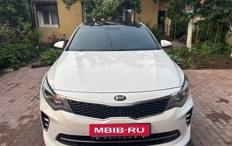 KIA Optima IV, 2017 год, 2 000 000 рублей, 3 фотография