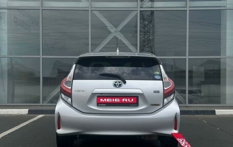 Toyota Aqua I, 2018 год, 1 260 000 рублей, 4 фотография