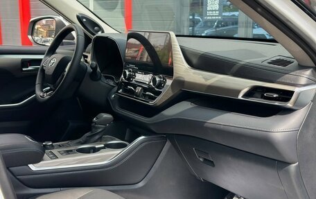 Toyota Highlander, 2025 год, 4 990 000 рублей, 35 фотография