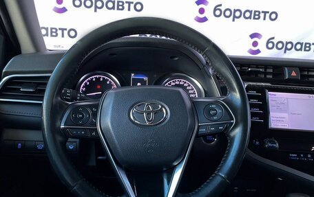 Toyota Camry, 2019 год, 2 315 000 рублей, 8 фотография