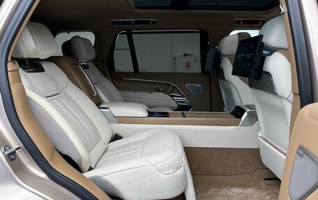 Land Rover Range Rover IV рестайлинг, 2025 год, 32 000 000 рублей, 25 фотография