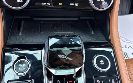 Jaguar XF II, 2022 год, 3 000 000 рублей, 15 фотография