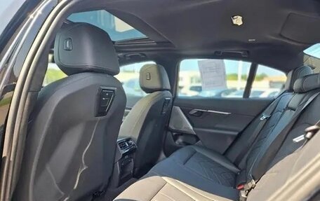 BMW 5 серия, 2025 год, 9 320 000 рублей, 33 фотография