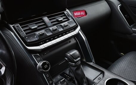 Toyota Land Cruiser, 2021 год, 10 490 000 рублей, 11 фотография