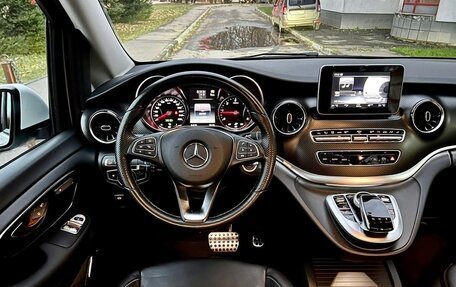 Mercedes-Benz V-Класс, 2019 год, 6 455 000 рублей, 3 фотография