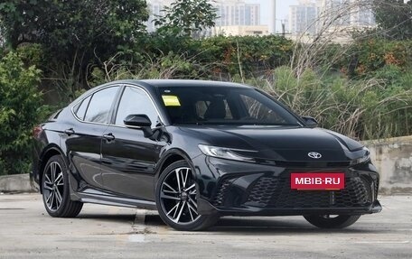Toyota Camry, 2025 год, 3 650 000 рублей, 5 фотография