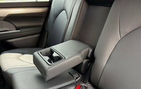 Toyota Highlander, 2025 год, 5 100 000 рублей, 39 фотография