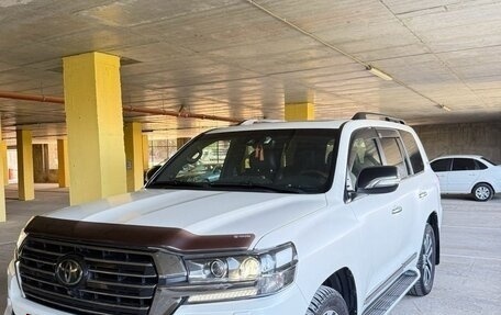 Toyota Land Cruiser 200, 2017 год, 7 000 000 рублей, 3 фотография