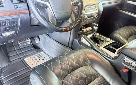 Toyota Land Cruiser 200, 2017 год, 7 000 000 рублей, 7 фотография