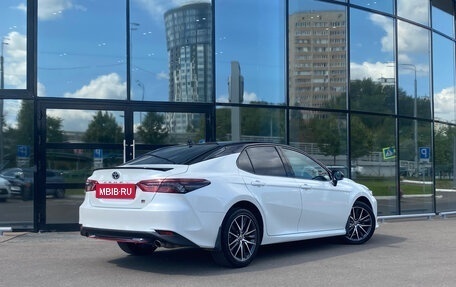 Toyota Camry, 2021 год, 3 150 000 рублей, 2 фотография