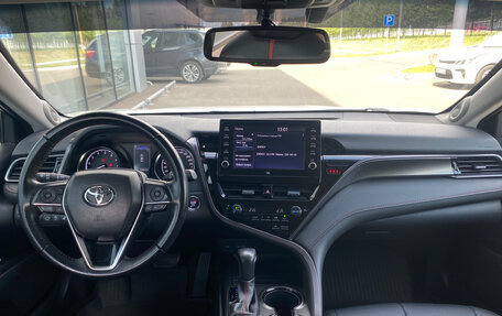 Toyota Camry, 2021 год, 3 150 000 рублей, 8 фотография