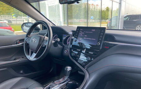 Toyota Camry, 2021 год, 3 150 000 рублей, 7 фотография