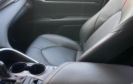 Toyota Camry, 2021 год, 3 150 000 рублей, 15 фотография