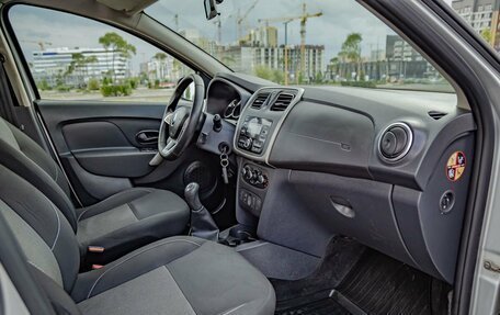 Renault Sandero II рестайлинг, 2019 год, 870 000 рублей, 20 фотография