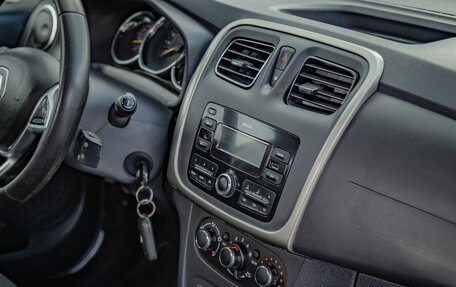Renault Sandero II рестайлинг, 2019 год, 870 000 рублей, 19 фотография