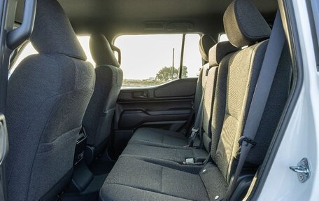 Toyota Land Cruiser Prado, 2025 год, 6 090 000 рублей, 15 фотография